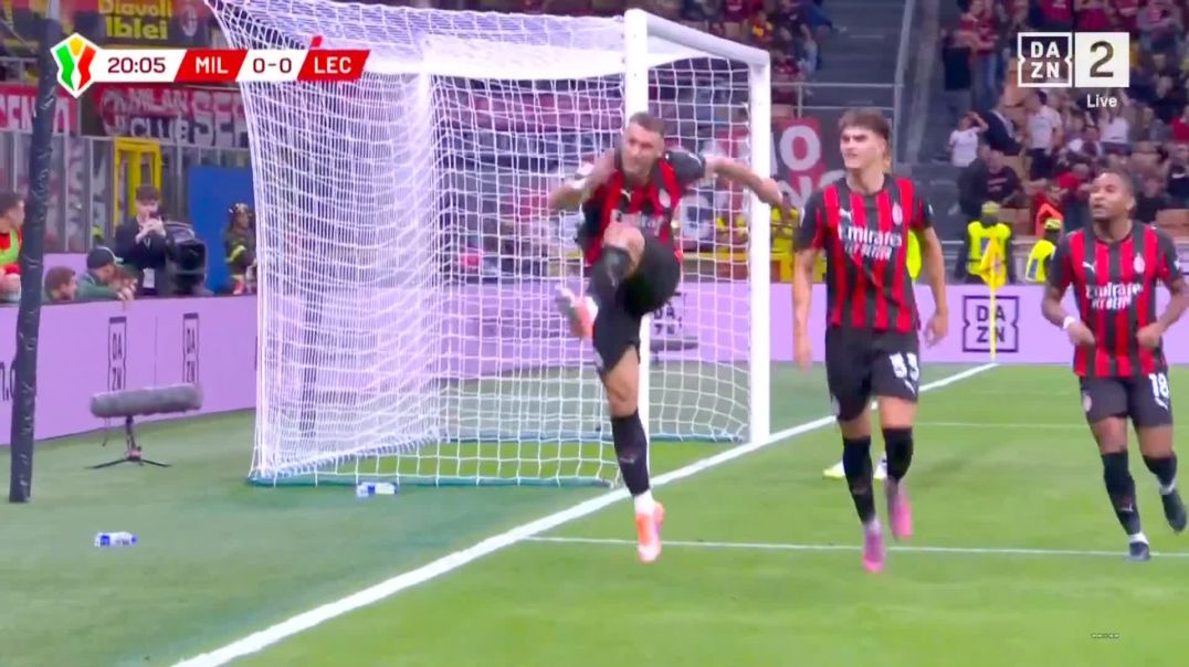 ⁣Milan [1] - 0 Lecce - Santiago Tomas Gimenez 21'