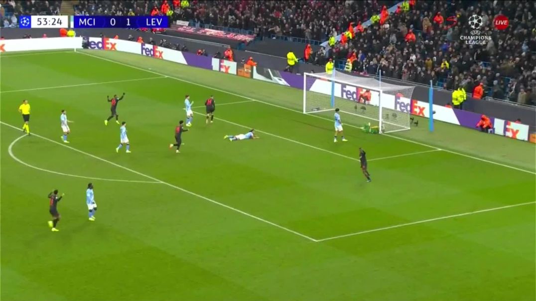 Manchester City 0 - 2 Bayer Leverkusen - P. Schick 54'