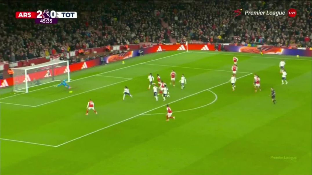 ⁣Arsenal 3 - 0 Tottenham - E. Eze 46'
