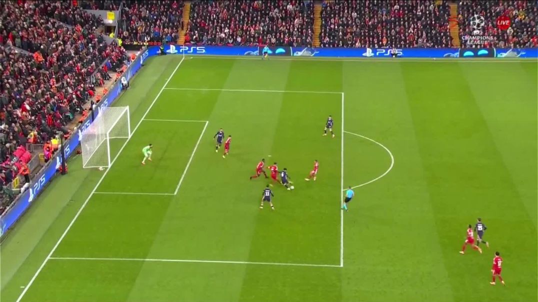 ⁣Liverpool 1 - 3 PSV - C. Driouech 73'