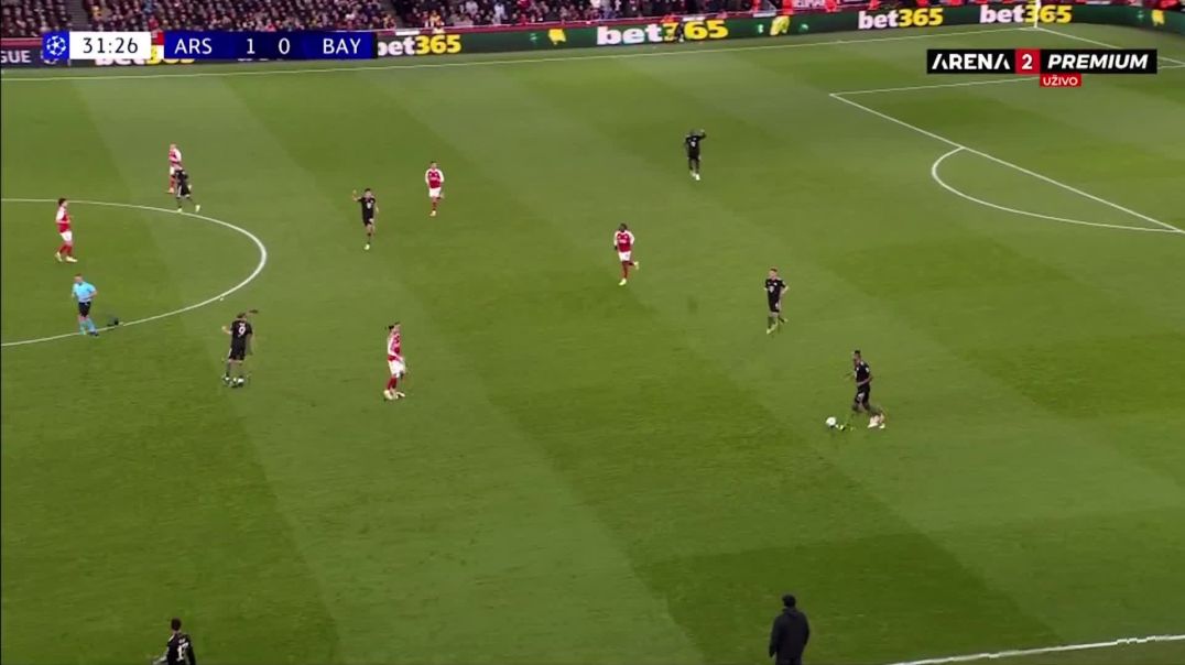 ⁣Arsenal 1 - [1] Bayern Munich - Lennart Karl 32'