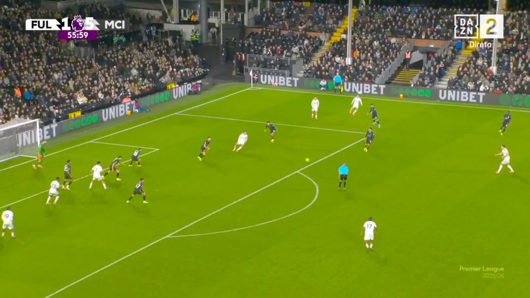 ⁣Fulham [2] - 5 Manchester City - A. Iwobi 57'