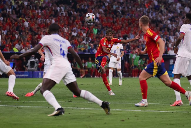 Spain 2-1 France: Luis de la Fuente's team advances to the championship thanks to a marvel goal from Lamine Yamal.