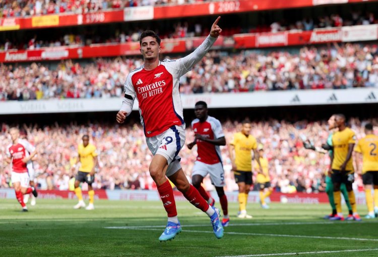 Kai Havertz and Bukayo Saka score as Arsenal defeats Paris Saint-Germain 2-0 to win the Champions League match.