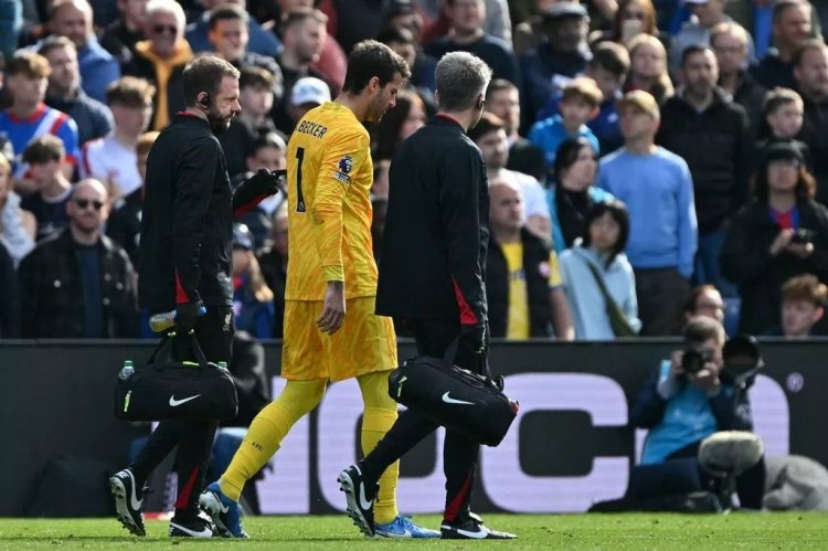 Arne Slot has confirmed that Alisson, the custodian for Liverpool, will miss a "few weeks" due to a suspected hamstring injury.