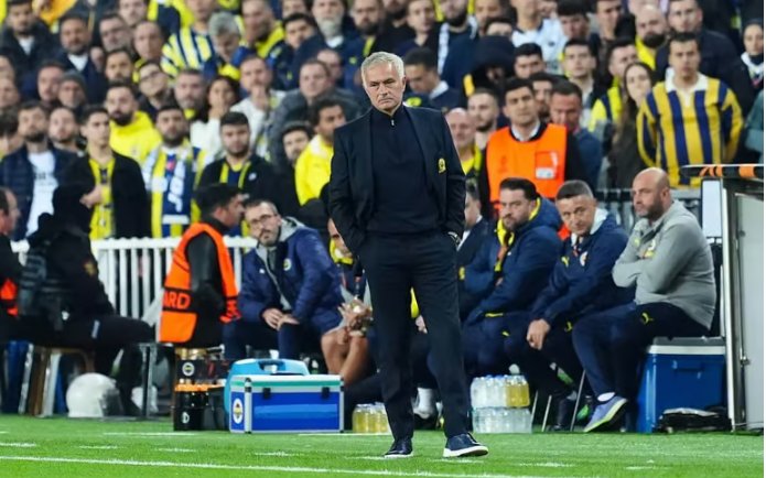 How Jose Mourinho stole the show with a red card as Manchester United and Fenerbahce drew in the Europa League