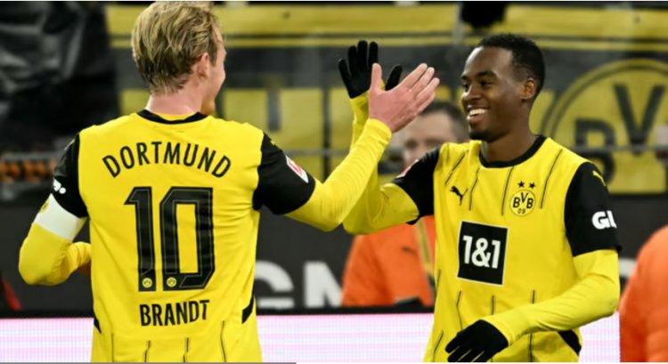 Dortmund crush Freiburg 4-0 to maintain perfect home record