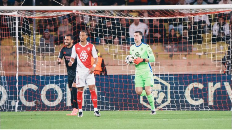 Heroic with ten men, AS Monaco are defeated late on by Benfica