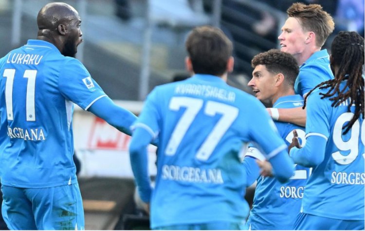 Scott McTominay goal helps Napoli win, stay top of Serie A