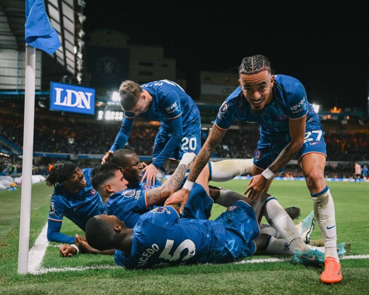 Marc Cucurella and Nicolas Jackson help Chelsea defeat Brentford 2-1, moving the Blues two points behind leaders Liverpool.