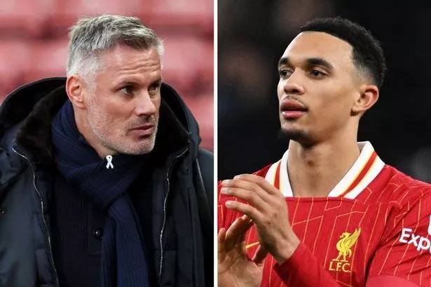 Gary Neville and Jamie Carragher argue after 'insulting' Trent Alexander-Arnold Liverpool.