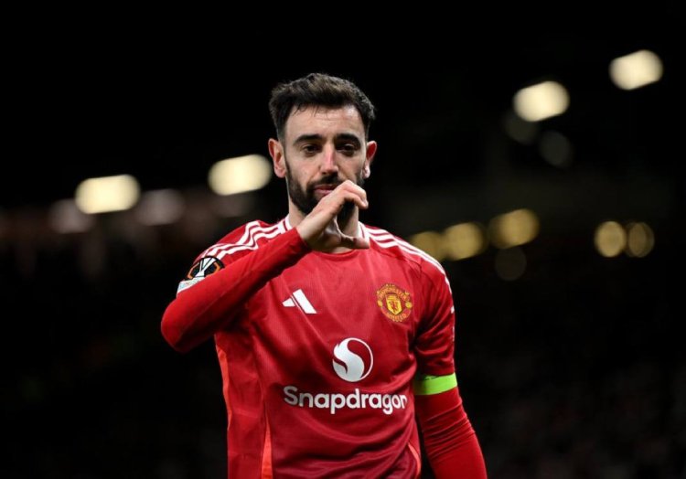 Manchester United defeated Rangers 2-1 at Old Trafford thanks to a goal from Bruno Fernandes in stoppage time.