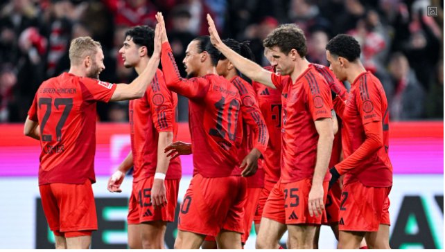 Bayern crush third-placed Frankfurt to restore eight-point lead