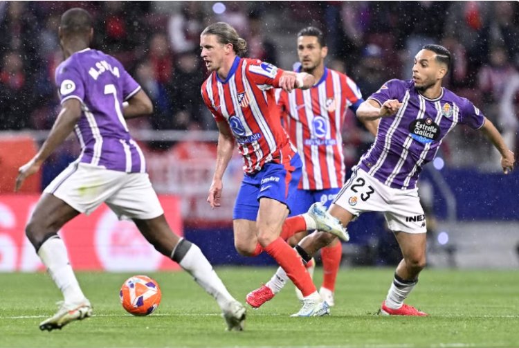 Atlético's title hopes all but ended with late loss to Las Palmas