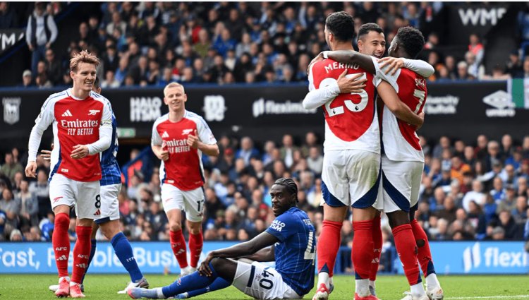 Arsenal crush Ipswich 4-0 to delay Liverpool title party