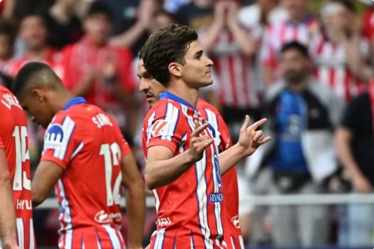 Álvarez double guides Atlético to easy win over Betis