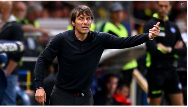 Serie A title race heads for finale as Napoli cling to top spot