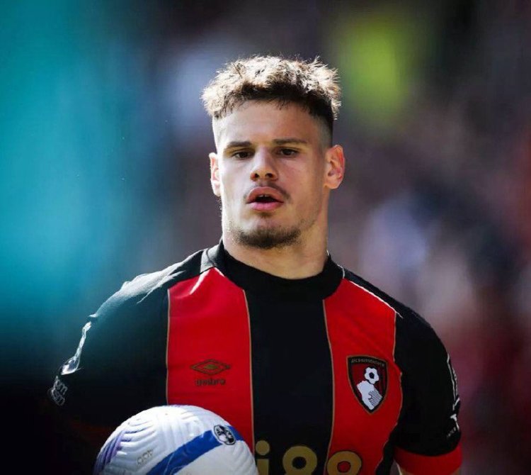 Milos Kerkez is apparently on the verge of joining Liverpool, according to transfer rumors.