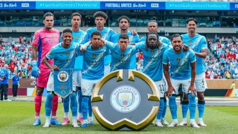 Man City make winning start but lose Lewis to late red